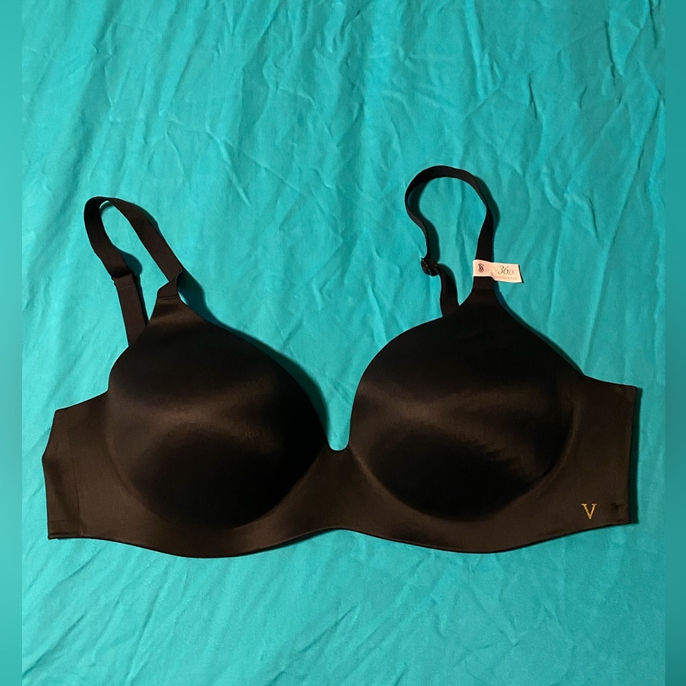 Victoria’s Secret • Black Wireless Bra - 36D